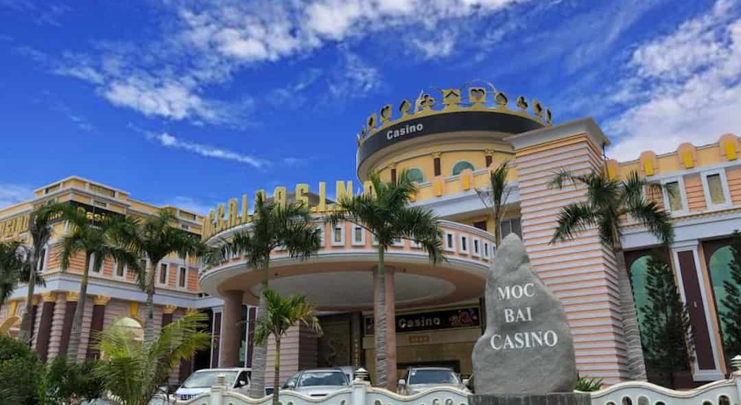 Tổ hợp khách sạn sòng bạc Moc Bai được du khách đánh giá cao